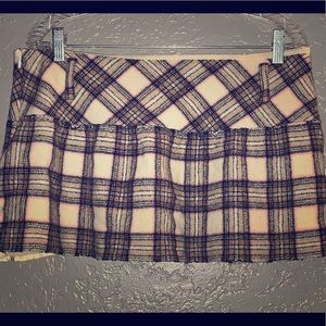 American eagle lined plaid skirt